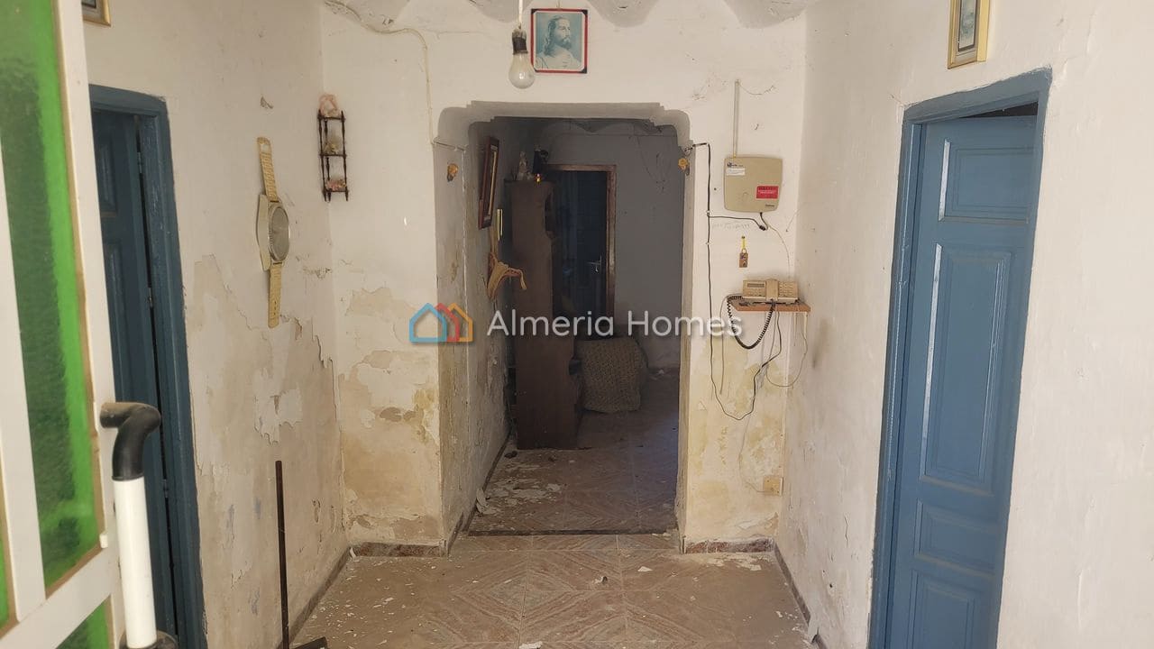 Casa de 4 habitaciones en Oria en venta - 23.000 € (Ref: 9891323)