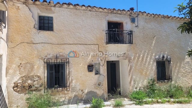 4 camera da letto Casa in vendita in Oria - 23.000 € (Rif: 9891323)