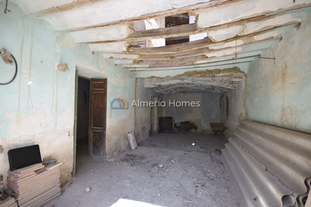 Haus zu verkaufen in Santopetar - 22.000 € (Ref: 9891325)