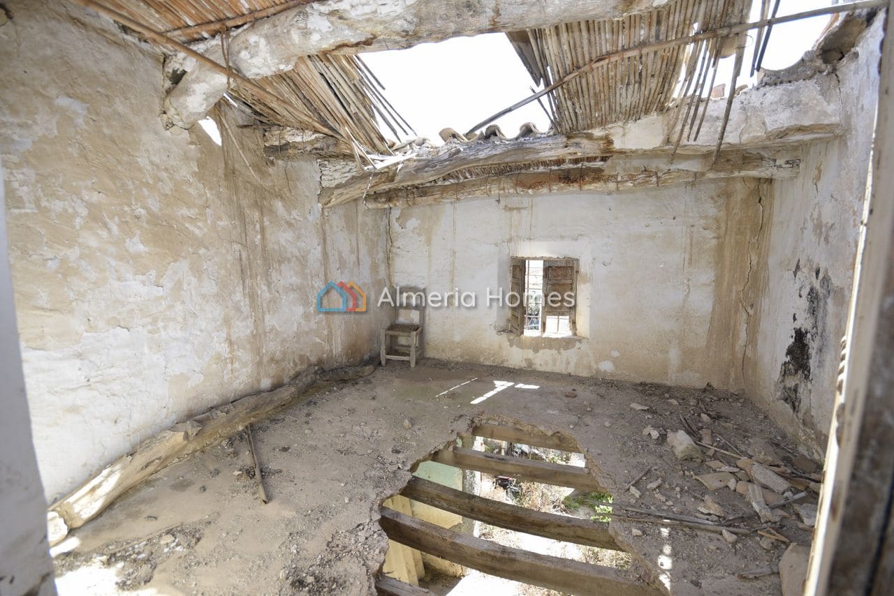 Haus zu verkaufen in Santopetar - 22.000 € (Ref: 9891325)