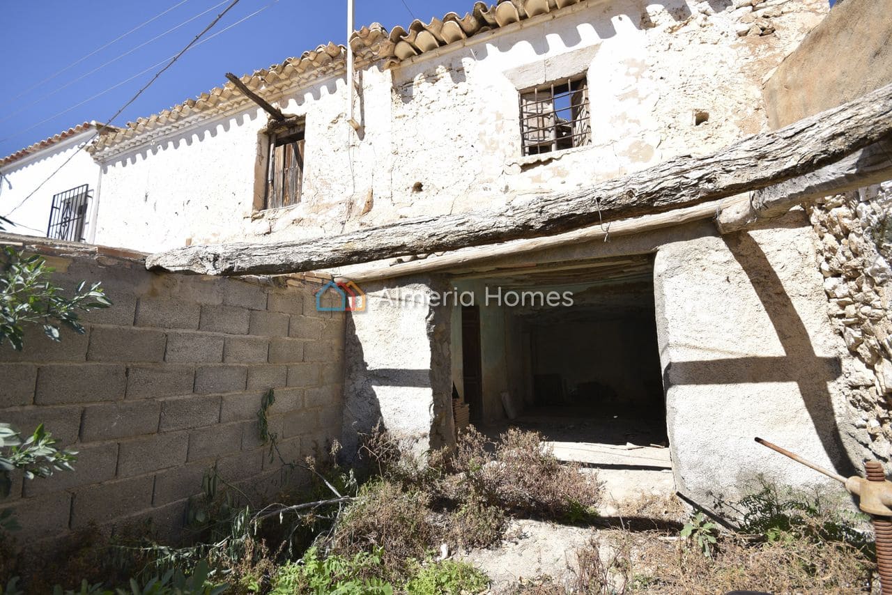 Haus zu verkaufen in Santopetar - 22.000 € (Ref: 9891325)