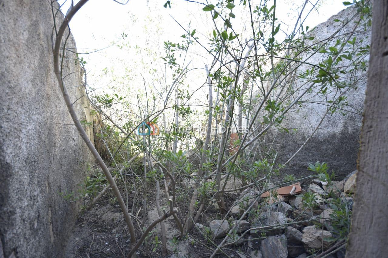 Haus zu verkaufen in Santopetar - 22.000 € (Ref: 9891325)