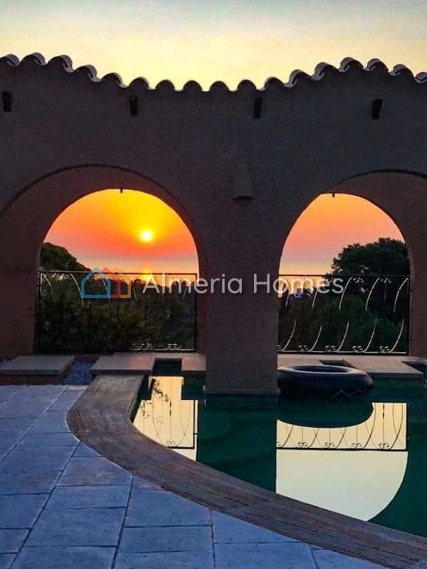 5 quarto Moradia para venda em Mojacar com piscina garagem - 925 000 € (Ref: 9891331)