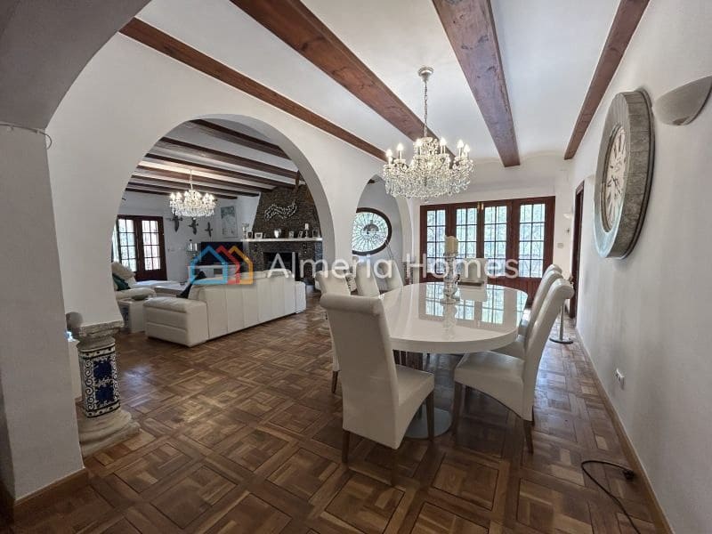 5 quarto Moradia para venda em Mojacar com piscina garagem - 925 000 € (Ref: 9891331)