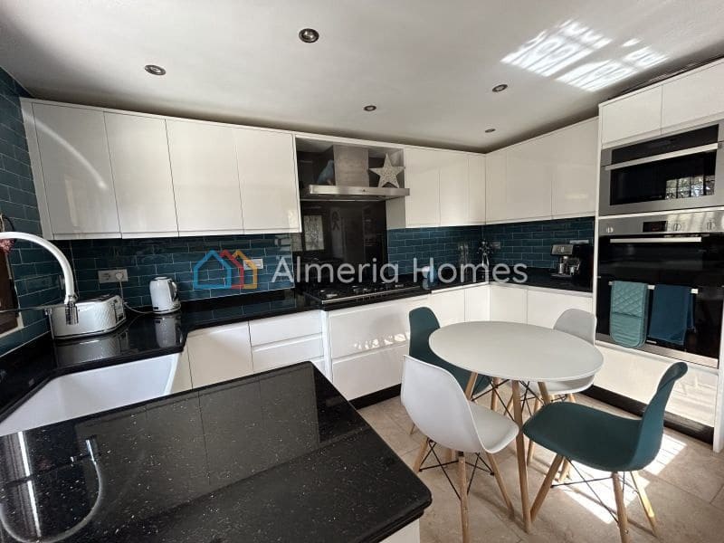 5 quarto Moradia para venda em Mojacar com piscina garagem - 925 000 € (Ref: 9891331)