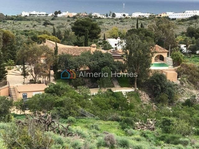 5 bedroom Villa for sale in Mojácar with pool garage - € 925,000 (Ref: 9891331)