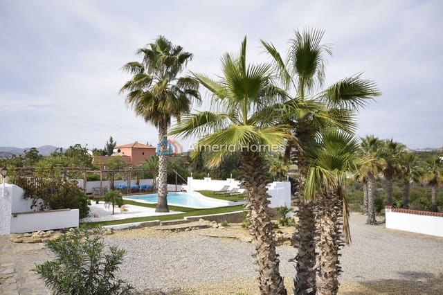 6 bedroom Villa for sale in Vera Ciudad, Vera with pool garage - € 559,995 (Ref: 9891332)