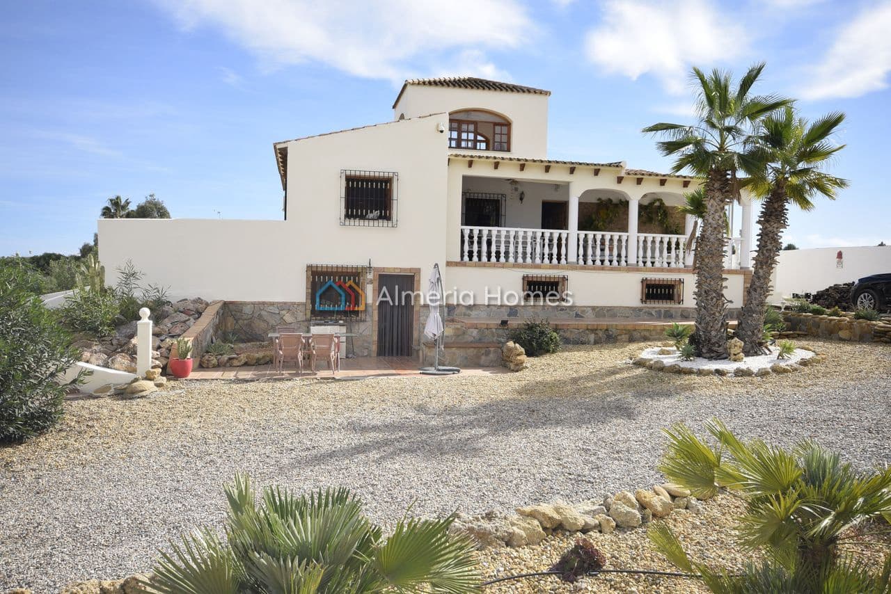 6 bedroom Villa for sale in Vera with pool garage - € 559,995 (Ref: 9891332)