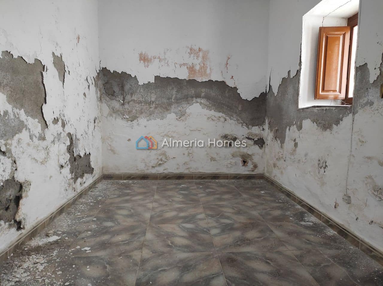 3 soverom Hus til salgs i Somontin - € 29 000 (Ref: 9891333)