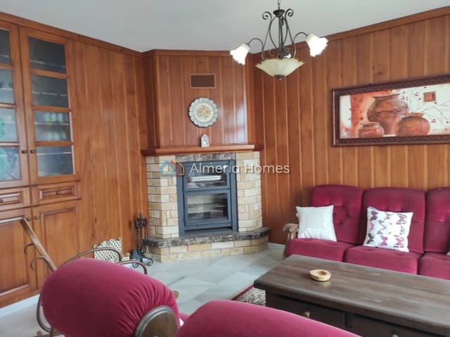 Chalet de 4 habitaciones en Tíjola en venta - 490.000 € (Ref: 9891335)