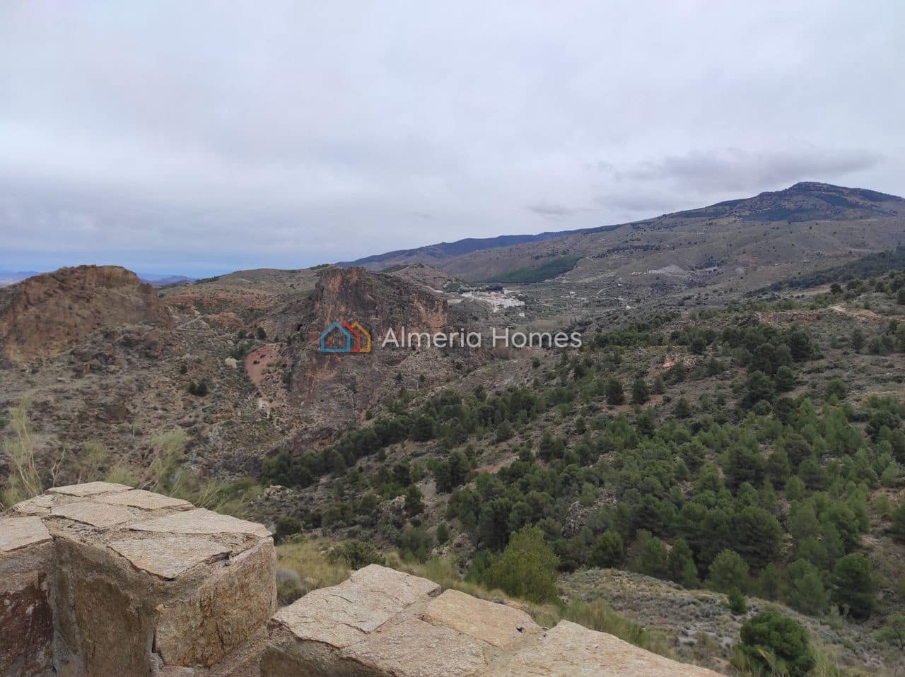 Chalet de 4 habitaciones en Tíjola en venta con piscina - 490.000 € (Ref: 9891335)