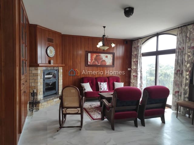 Chalet de 4 habitaciones en Tíjola en venta - 490.000 € (Ref: 9891335)
