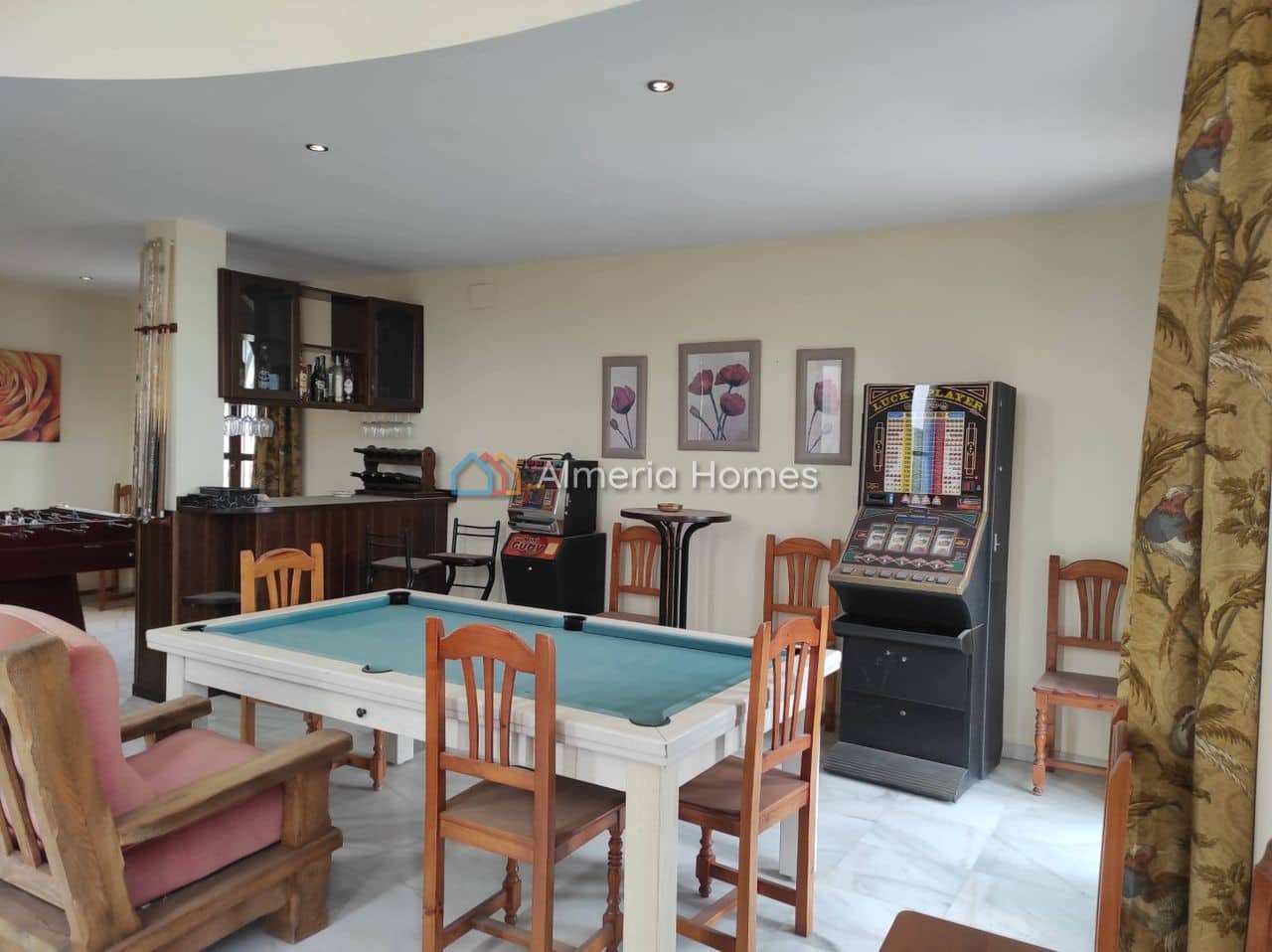 Chalet de 4 habitaciones en Tíjola en venta con piscina - 490.000 € (Ref: 9891335)