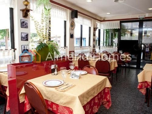 Kommersiell til salgs i Puerto de Mazarron - € 1 500 000 (Ref: 9891336)