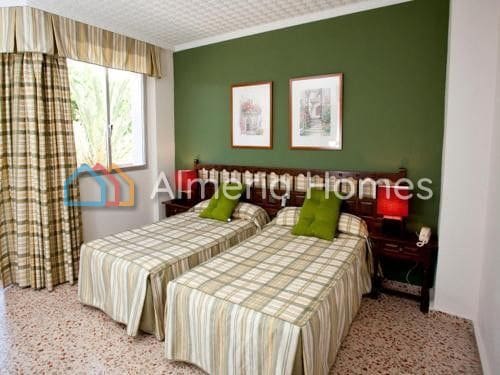 Kommersiell til salgs i Puerto de Mazarron - € 1 500 000 (Ref: 9891336)