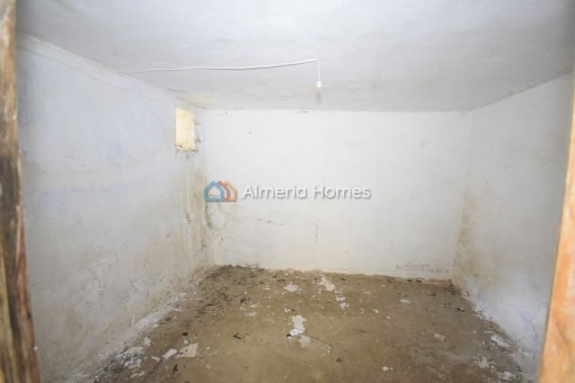 2 sypialnia Finka/Dom wiejski na sprzedaż w Oria z garażem - 25 000 € (Ref: 9891337)