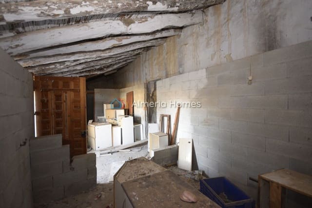 2 camera da letto Finca/Casa di Campagna in vendita in Oria con garage - 25.000 € (Rif: 9891338)