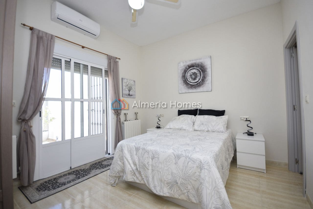 4 chambre Villa/Maison à vendre à Albanchez avec piscine garage - 294 995 € (Ref: 9902303)