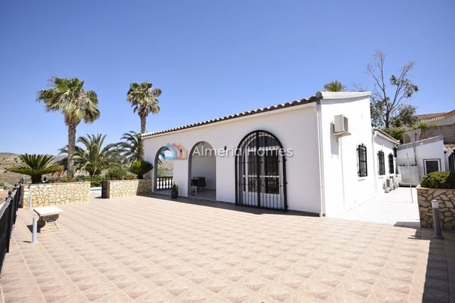 4 chambre Villa/Maison à vendre à Albanchez avec piscine garage - 294 995 € (Ref: 9902303)