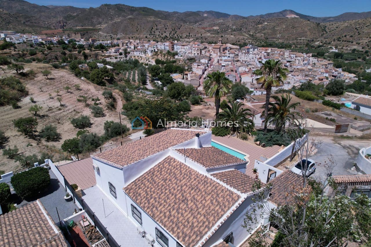 4 chambre Villa/Maison à vendre à Albanchez avec piscine garage - 294 995 € (Ref: 9902303)