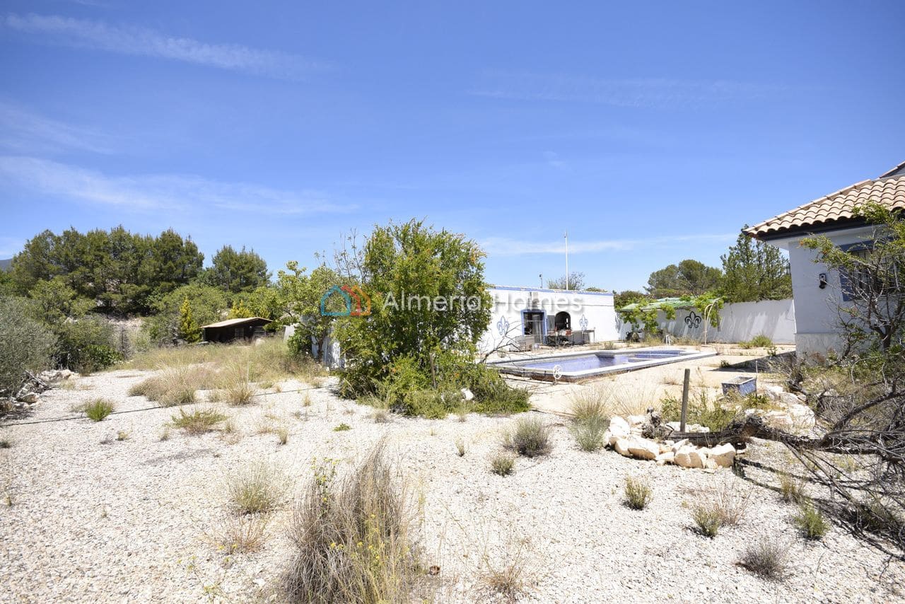 4 bedroom Villa for sale in La Parroquia with pool garage - € 174,995 (Ref: 9905244)