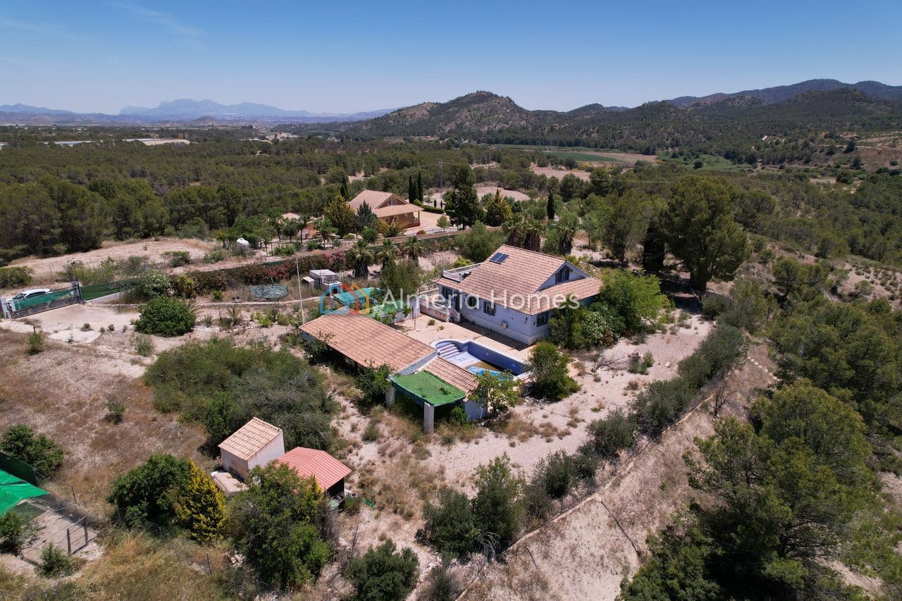4 bedroom Villa for sale in La Parroquia with pool garage - € 174,995 (Ref: 9905244)
