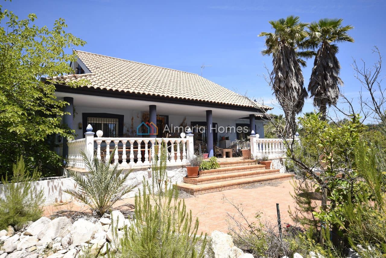 4 bedroom Villa for sale in La Parroquia with pool garage - € 174,995 (Ref: 9905244)