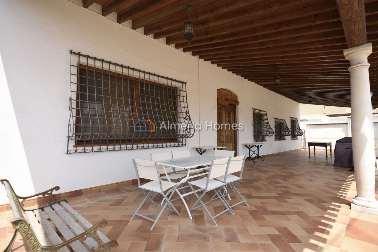 Chalet de 4 habitaciones en Albox en venta con piscina garaje - 389.000 € (Ref: 9908892)