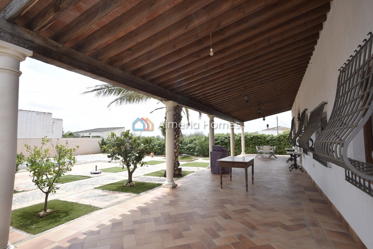 Chalet de 4 habitaciones en Albox en venta con piscina garaje - 389.000 € (Ref: 9908892)