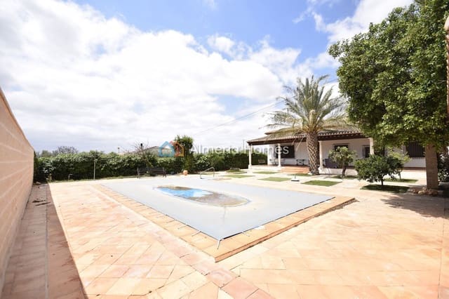 Chalet de 4 habitaciones en Albox en venta con piscina garaje - 389.000 € (Ref: 9908892)