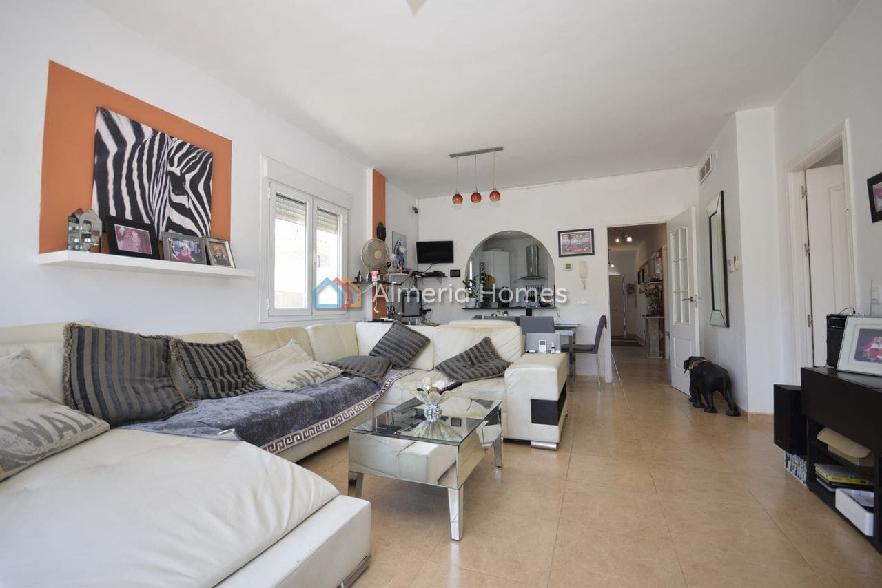 Chalet de 5 habitaciones en Arboleas en venta con piscina garaje - 330.000 € (Ref: 9914789)