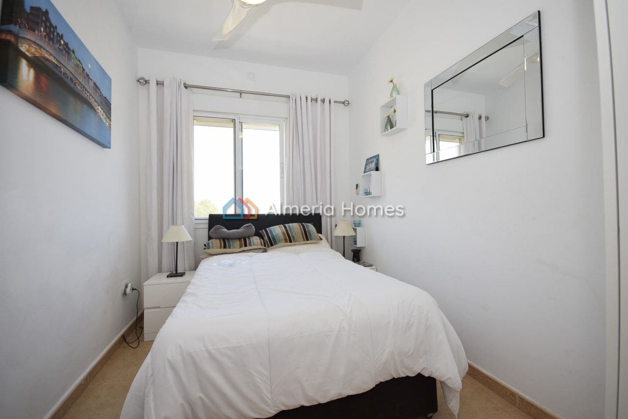 Chalet de 5 habitaciones en Arboleas en venta con piscina garaje - 330.000 € (Ref: 9914789)