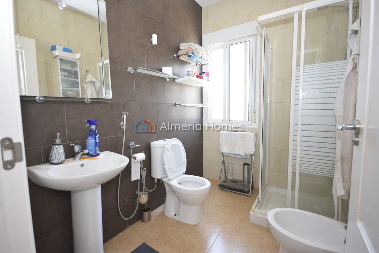 Chalet de 5 habitaciones en Arboleas en venta con piscina garaje - 330.000 € (Ref: 9914789)