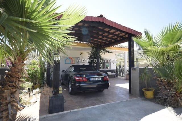 Chalet de 5 habitaciones en Arboleas en venta con piscina garaje - 330.000 € (Ref: 9914789)