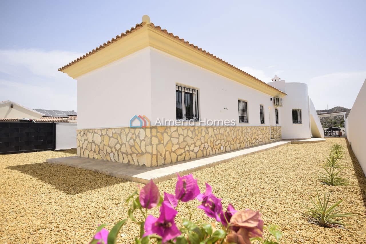 3 slaapkamer Villa te koop in Arboleas met zwembad garage - € 374.995 (Ref: 9914912)