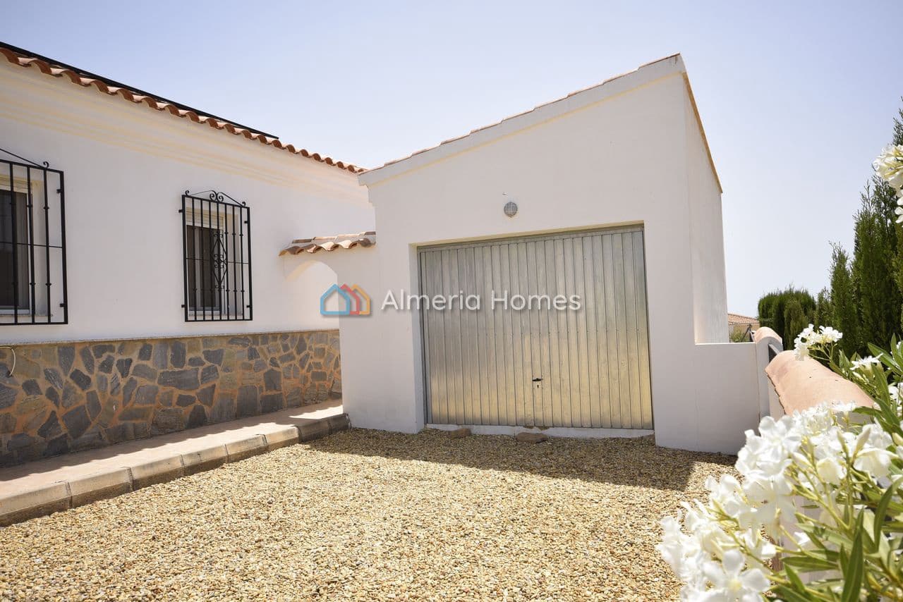 3 slaapkamer Villa te koop in Arboleas met zwembad garage - € 284.995 (Ref: 9918957)