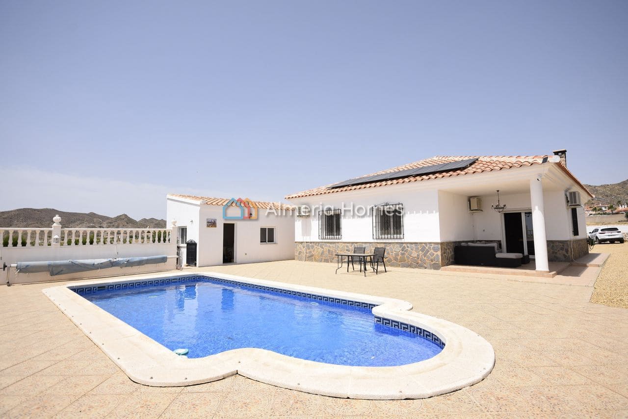 3 slaapkamer Villa te koop in Arboleas met zwembad garage - € 284.995 (Ref: 9918957)