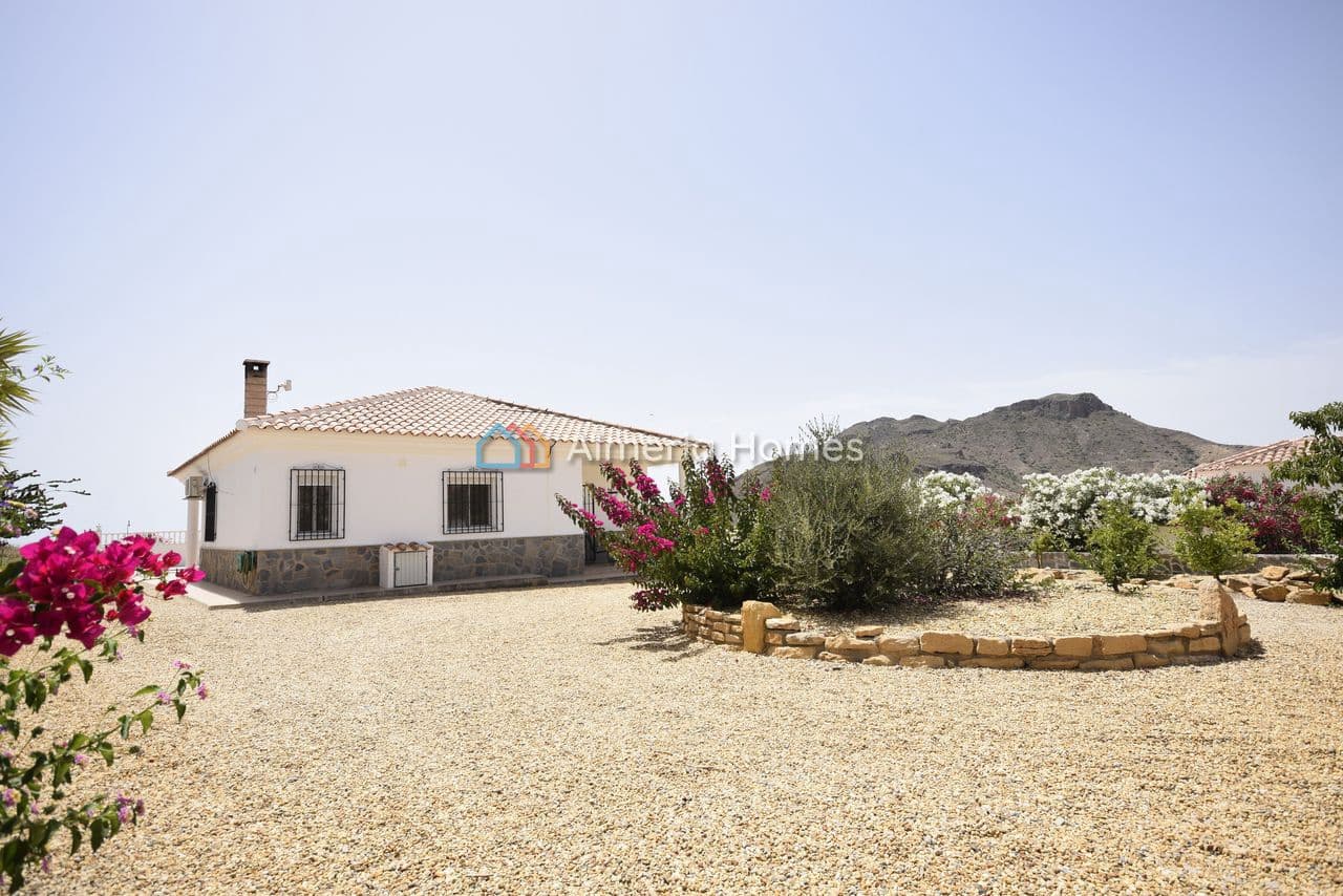 3 slaapkamer Villa te koop in Arboleas met zwembad garage - € 284.995 (Ref: 9918957)