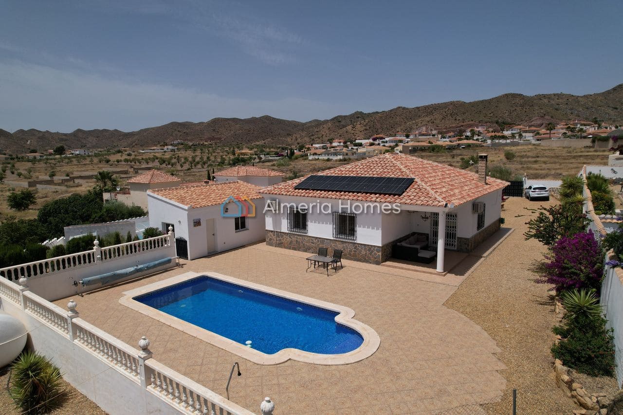 3 slaapkamer Villa te koop in Arboleas met zwembad garage - € 284.995 (Ref: 9918957)