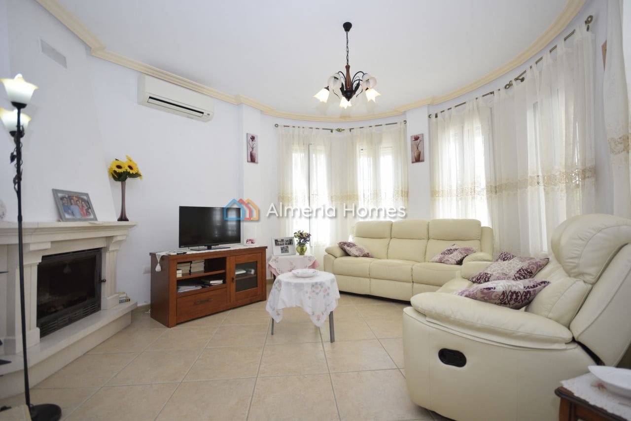 3 sypialnia Willa na sprzedaż w Arboleas z basenem garażem - 324 995 € (Ref: 9922911)