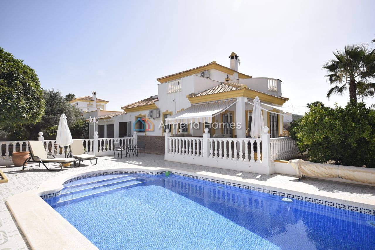 3 sypialnia Willa na sprzedaż w Arboleas z basenem garażem - 324 995 € (Ref: 9922911)