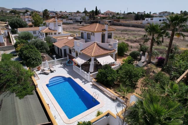 3 sypialnia Willa na sprzedaż w Arboleas z basenem garażem - 324 995 € (Ref: 9922911)