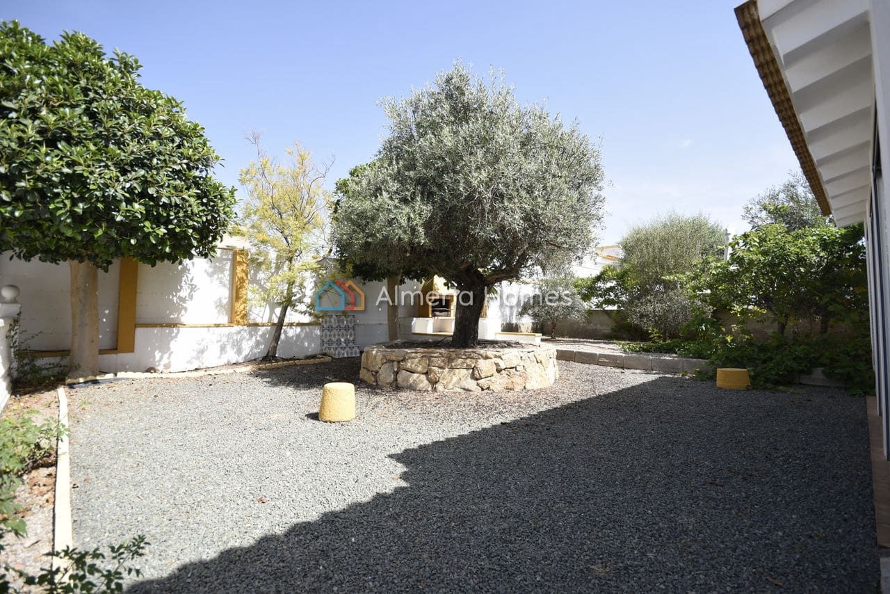 3 sypialnia Willa na sprzedaż w Arboleas z basenem garażem - 324 995 € (Ref: 9922911)