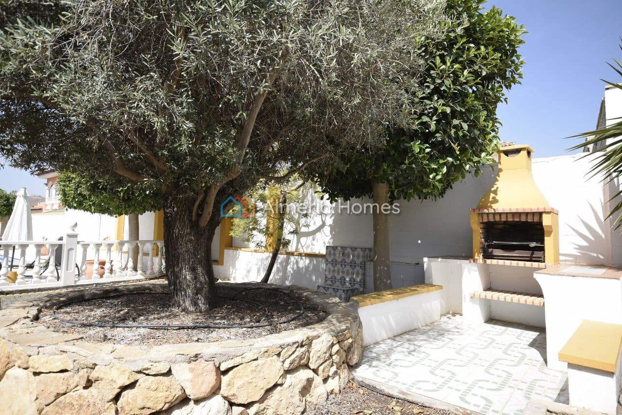 3 sypialnia Willa na sprzedaż w Arboleas z basenem garażem - 324 995 € (Ref: 9922911)