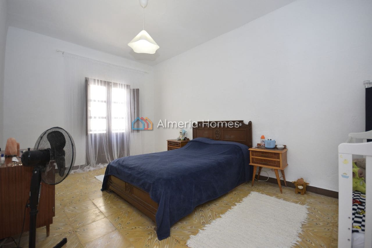 7 Zimmer Haus zu verkaufen in Macael mit Garage - 155.000 € (Ref: 9928460)