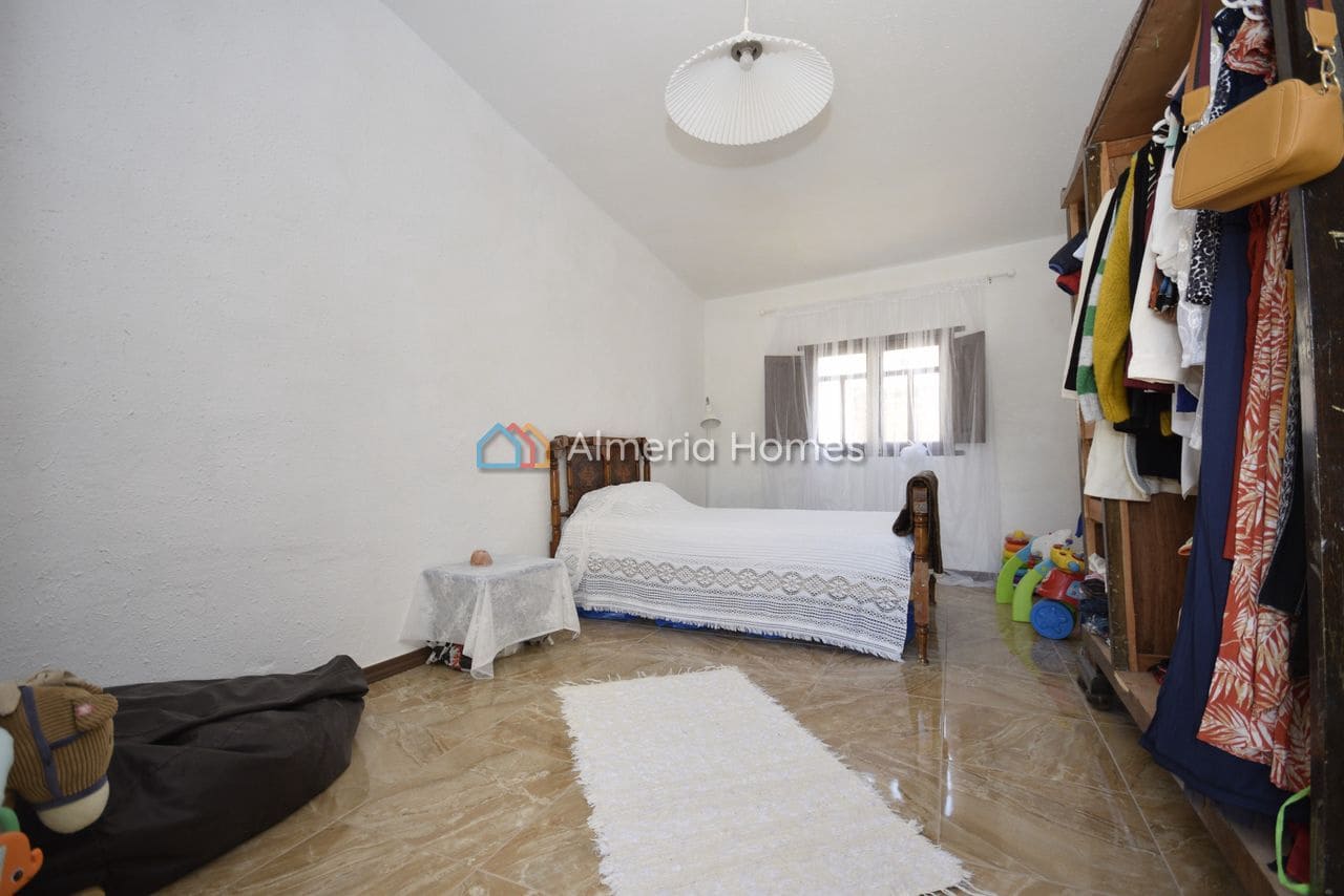 7 Zimmer Haus zu verkaufen in Macael mit Garage - 155.000 € (Ref: 9928460)