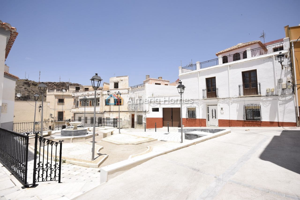 7 Zimmer Haus zu verkaufen in Macael mit Garage - 155.000 € (Ref: 9928460)