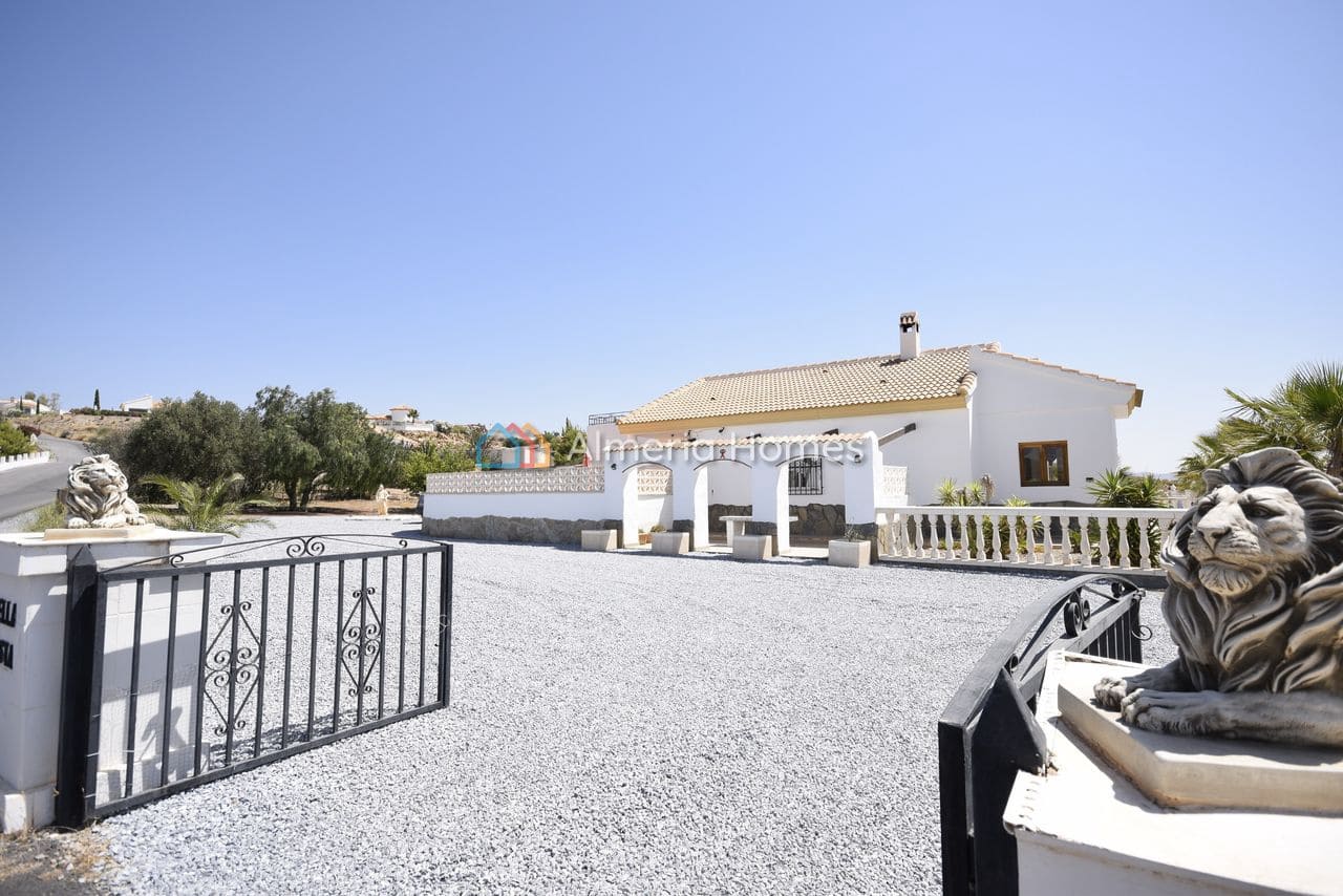 3 bedroom Villa for sale in Partaloa with pool garage - € 264,995 (Ref: 9928461)