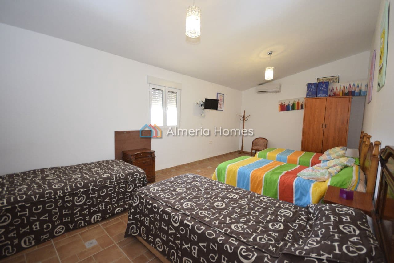 8 bedroom Finca/Country House for sale in Lorca with pool garage - € 390,000 (Ref: 9936670)