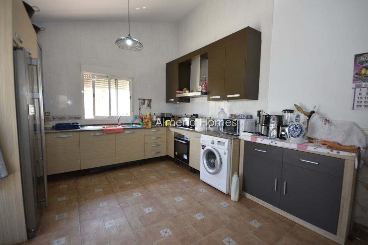 8 bedroom Finca/Country House for sale in Lorca with pool garage - € 390,000 (Ref: 9936670)